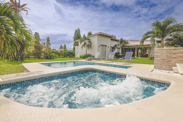 Impecable Casa con piscina y jacuzzi @ Punta Barco